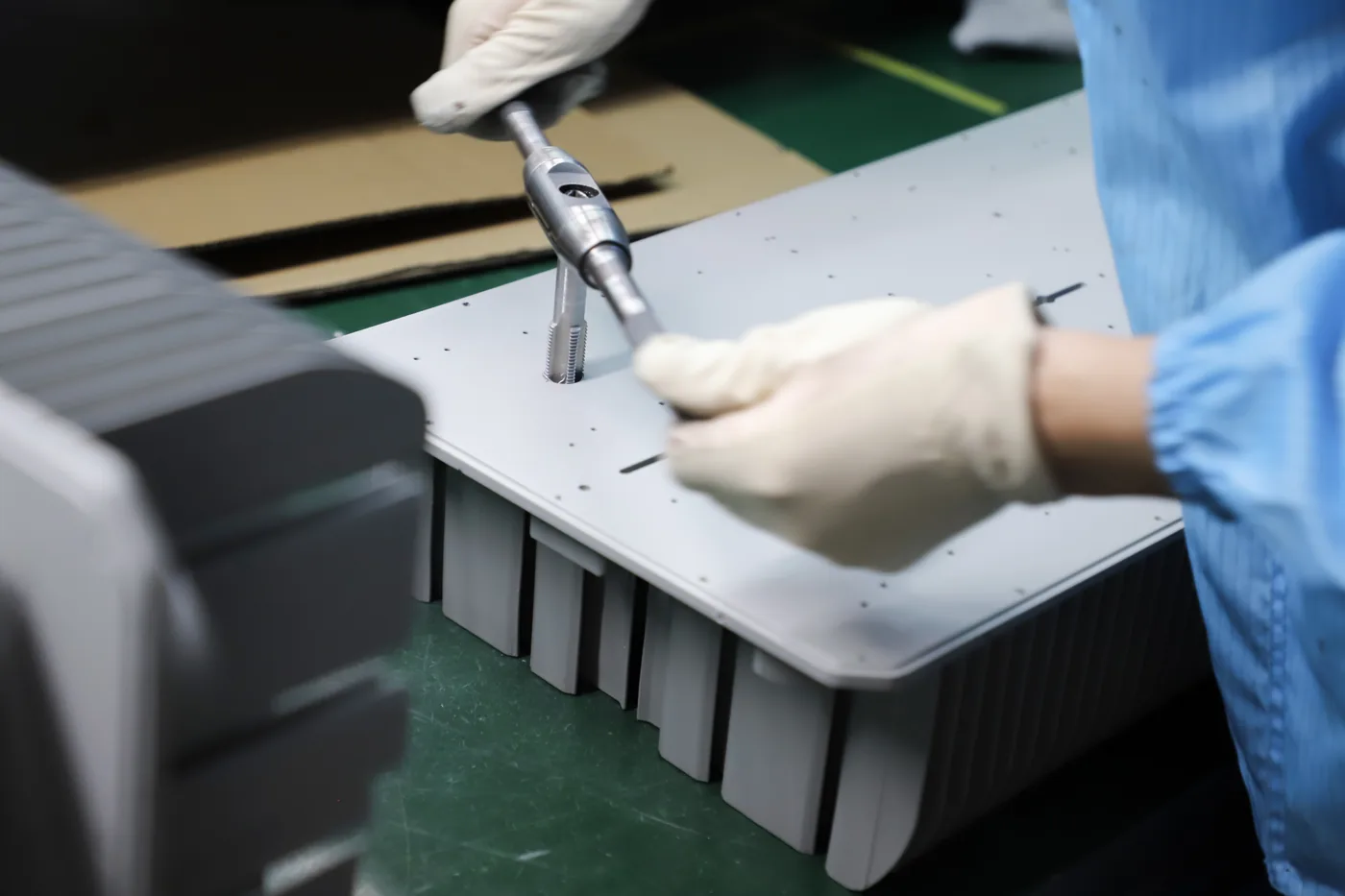 Final inspection with a tap wrench